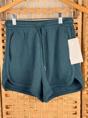 NWT Athleta Tranquil Mid-Rise Waffle Shorts Size XXS in Pine Green